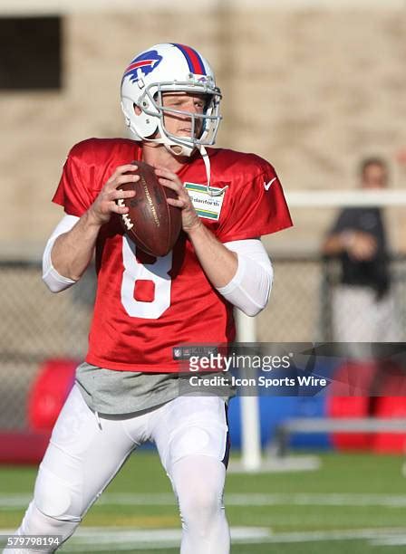 Matt Simms (American football) .